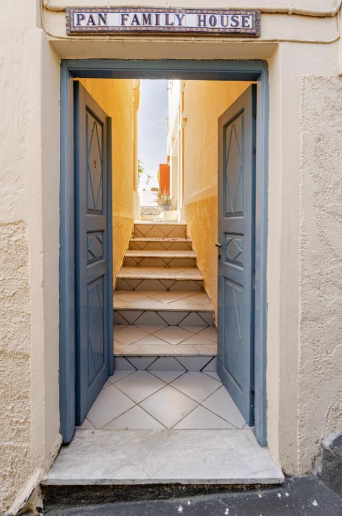 Apartamento Pan Family House Fira  Exterior foto
